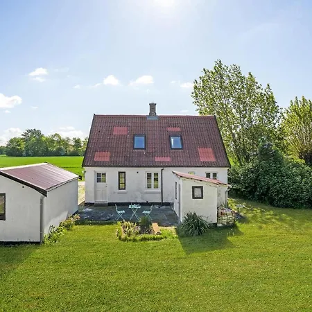 1 Bedroom Lovely In