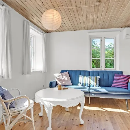 1 Bedroom Lovely In